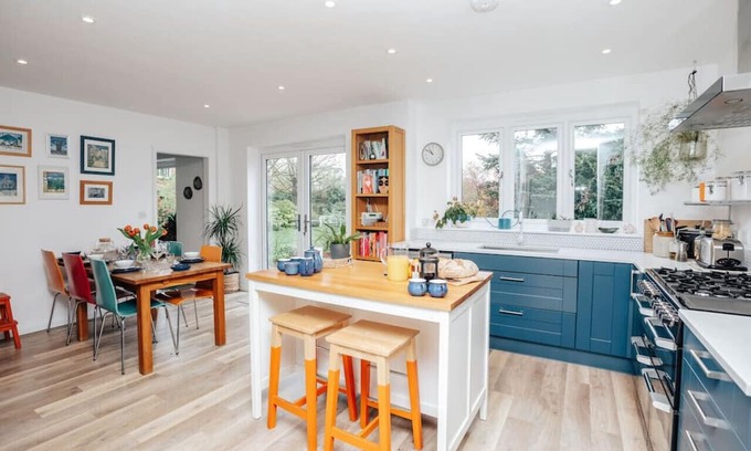 Henley House | TheTulips- 4 bed, Henley Regatta