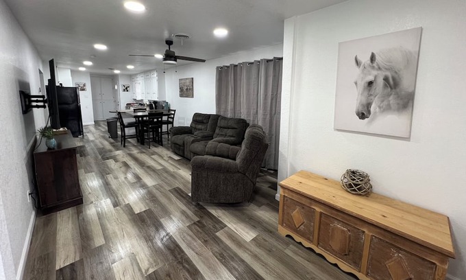 Pampa House | The Cowboy Bunkhouse - King, Queen, Full/Twin Bunkbed