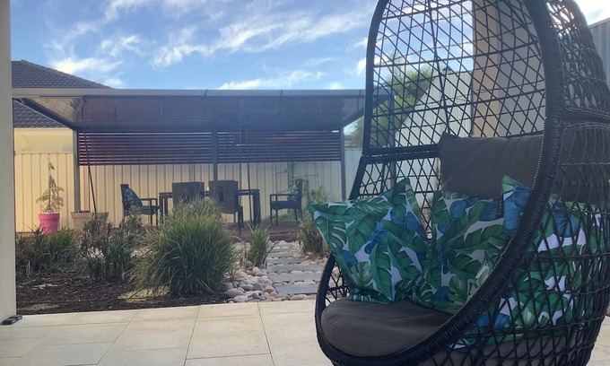 North Lake House | “Peaceful stay with newish cycling paths”.