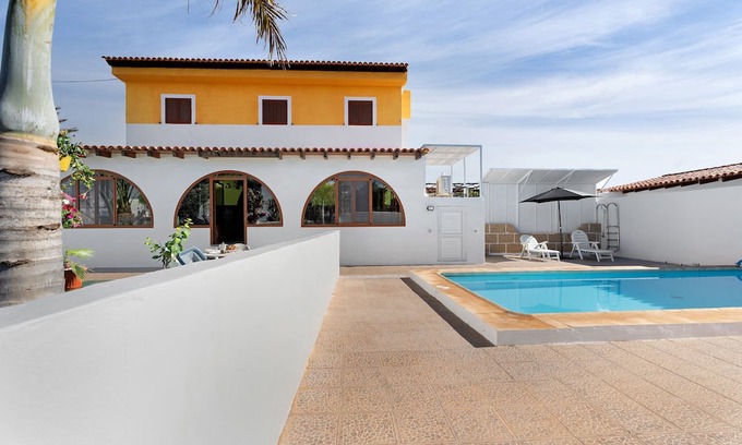 Granadilla de Abona Ski Chalet | 'Villa Duke' with Mountain View, Private Pool and Wi-Fi