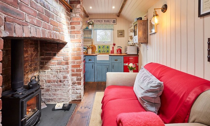 Llangadog House | Host & Stay | Y Golchdy