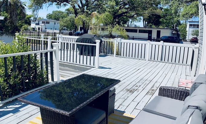 Riverside Heights House | Vibrant Tampa Retreat w/ Large Deck & Grill: Minutes from Top Attractions!