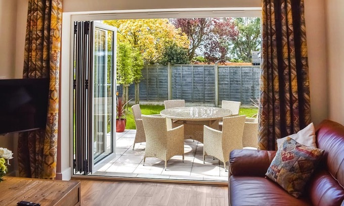 Sutton Cottage | 3 bedroom accommodation in Sutton