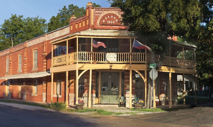 Fayetteville Hotel | Grand Fayette Hotel