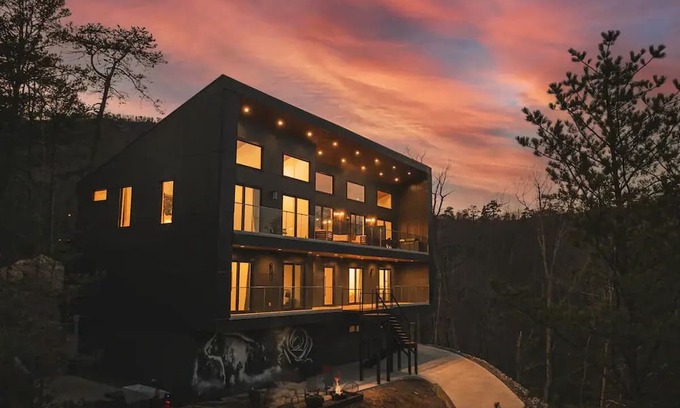 Lake Lure House | Rumbling Bald Lux-Golf Cart-HotTub,ColdPlnge-Games