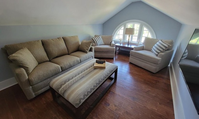 South Kortright Bed & Breakfast | Cozy bed & breakfast in marvelous South Kortright with WiFi, AC