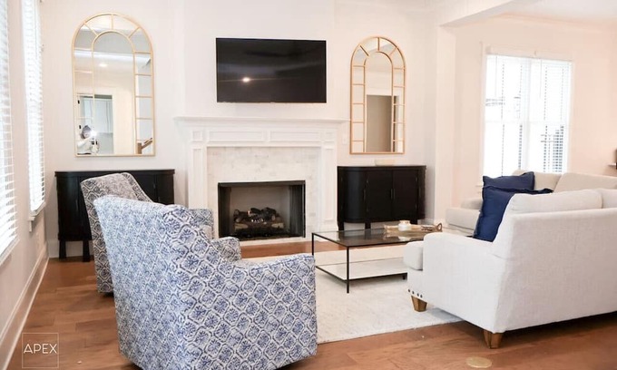 Oxford House | Fieldstone's Finest Farmhouse