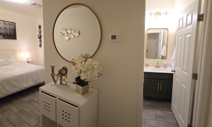 Las Vegas Apartment | Cozy Room in Las Vegas with AC, WiFi Full Bath In New Residential Neighborhood
