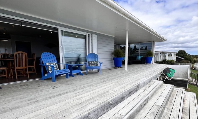 Cable Bay House | Above The Rest is positioned perfect with a view across the bay.