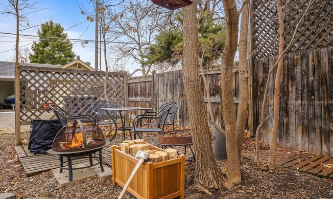 Billings Apartment | Meditate by the fire-Simplicity