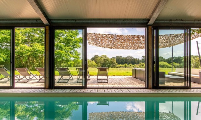 Grosbreuil House | Maison de Campagne Avec Piscine Intérieure