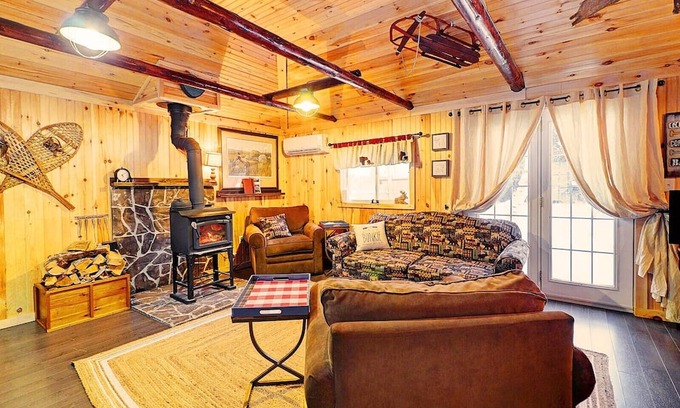 Juniper Cabin | Nordic Spa, Waterfront, Woodstove, Cabin 2