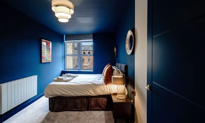 Southport Apartment | Renaissance 2: 2 BR in Southport's Premier Block