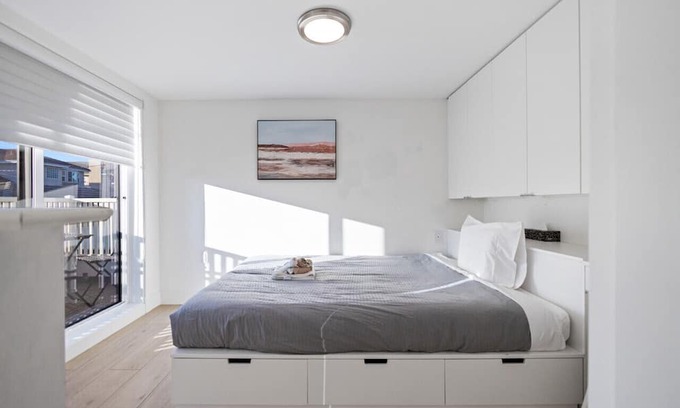 Marpole House | Classic Carriage House in Marpole -NEw