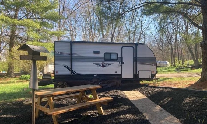 Villa Ridge House | Country Living RV near Six Flags!