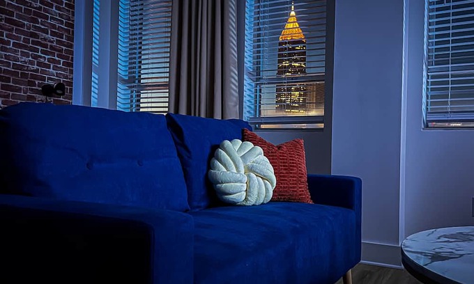 SoNo Apartment | Stylish Downtown Atlanta Loft FREE Parking No Cleaning Fee