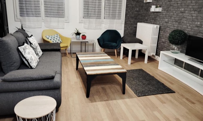 Issoudun Apartment | Appartement Idéal 150 m2 Issoudun