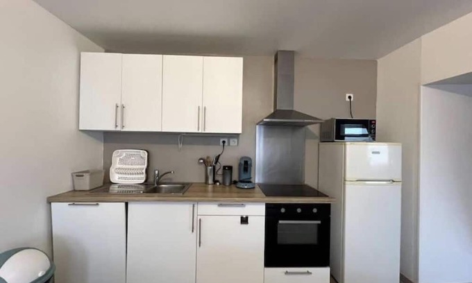Vernou-la-Celle-sur-Seine Apartment | Vrbo Property