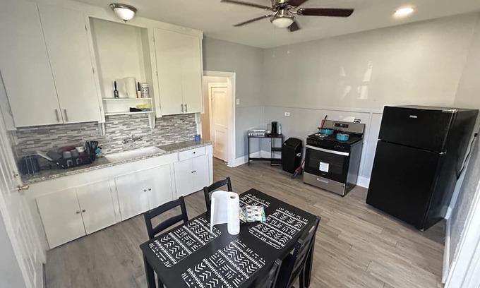 Harlandale House | Duplex near downtown San Antonio
