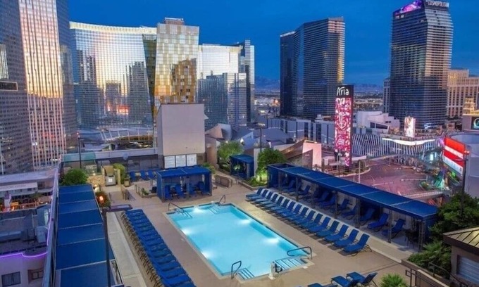 Enterprise Resort | Luxury One Bedroom and One Bathroom Unit with Full Amenities