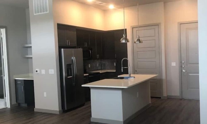 Garland Apartment | New luxury 2 bedroom apartment located in Garland available now! Great location.
