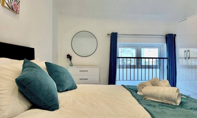 Valentines House | Modern Cosy 1 Bed Ilford Home