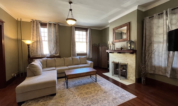Hannibal House | Gypsum Hill- Historic Downtown Hannibal Missouri