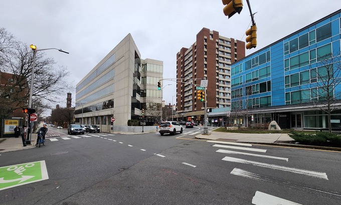 Mid-Cambridge House | Harvard Square Garden apartment w/ parking and laundry sleeps 4.