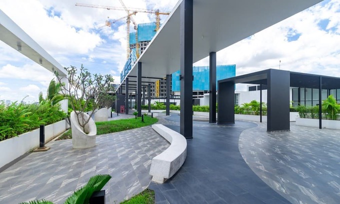 Dangkao Apartment | Skyline 2 BD Retreat at Phnom Penh w/ Pool & Gym