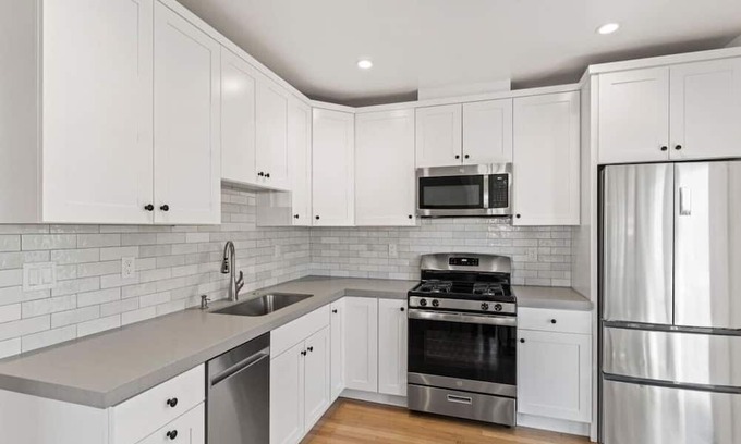 Half Moon Bay Cottage | Elle's Place 2 Blocks from Main Street