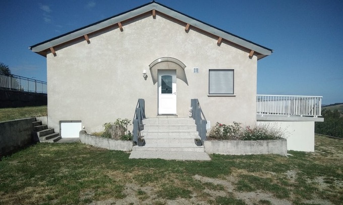 Le Nayrac House | Maison Chalet au Croisement de la Vallée du Lot et de