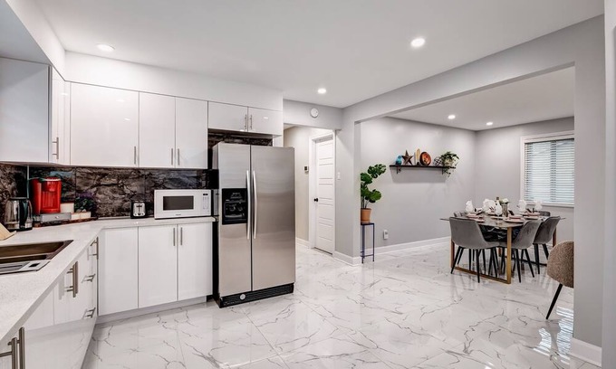 Saint-Leonard House | Modern 3 Bedrooms Lacordaire Suite!