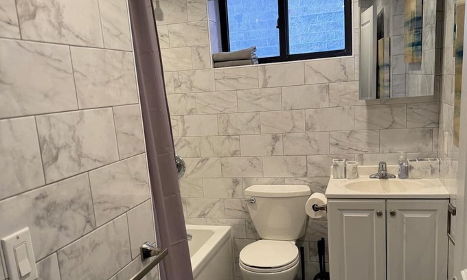 Getty Square Apartment | Less than 30 minutes from Manhattan - Cozy 2 bedroom in downtown Yonkers!