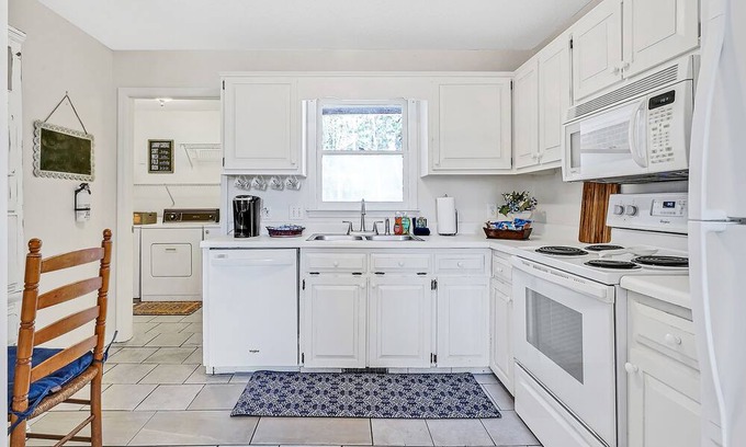 Myrtle Grove House | Golden Retreat 3Br/2Bath near Carolina Beach and parks!