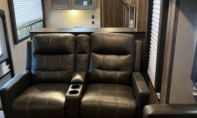 Bridge City House | 1 bedroom RV in Bridge City