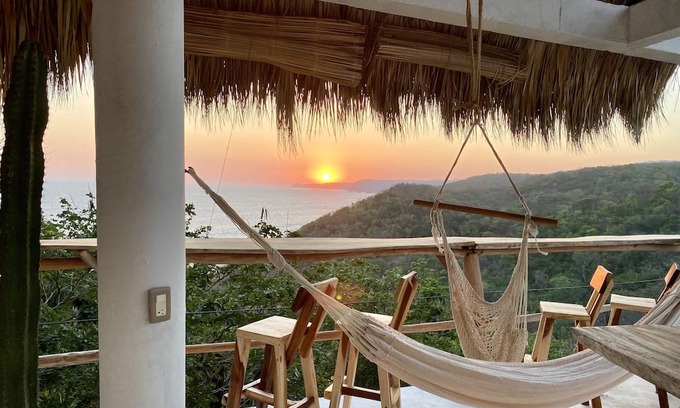 San Pedro Pochutla House | Casa con Palapa y Vista a la Increíble Playa del Pacífico en la Costa Oaxaqueña