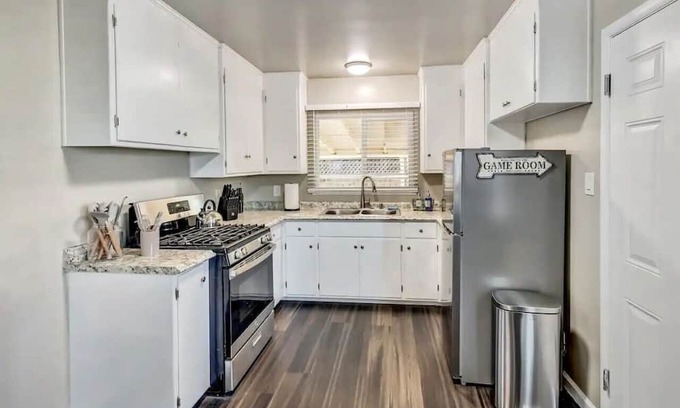 Lodi House | 342)Fenced yard+Game room !