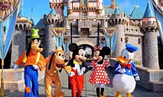 Tustin House | 15 MIN TO DISNEY 3 bedroom luxury home near Irvine