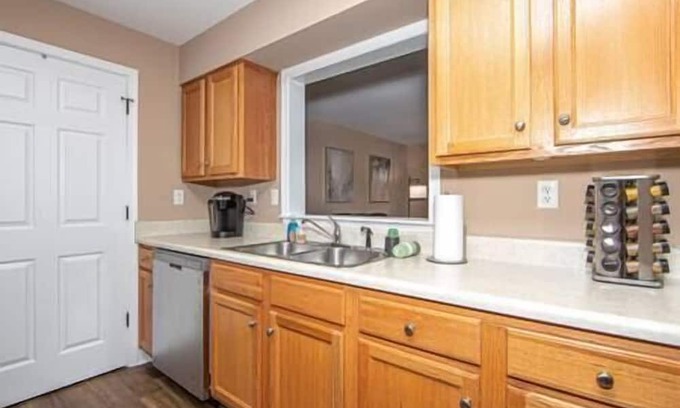 Farmville Apartment | Woodland Farmville Retreat