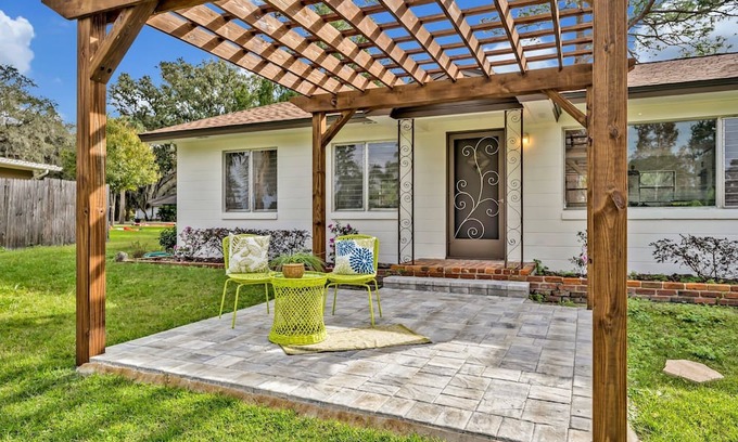 Lake Mary House | Cozy water front 4-bedroom home in charming Sanford, FL