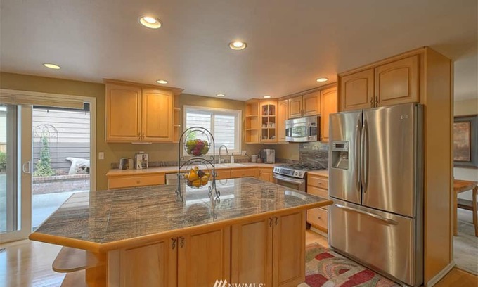 Kingsgate House | Fantastic 4 Bedrooms - Bonus Room - Pool Table - Family & Pet Friendly