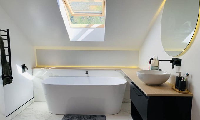 Kingston House | Stylish Alpine house in Kingston.