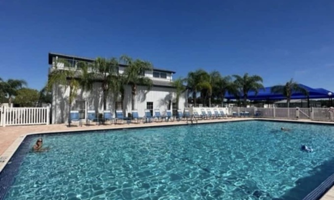 Bushnell Cottage | Lake Cottage