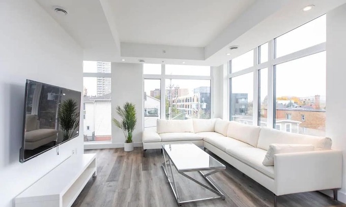Mechanicsville Condo | Super trendy hood, new building!