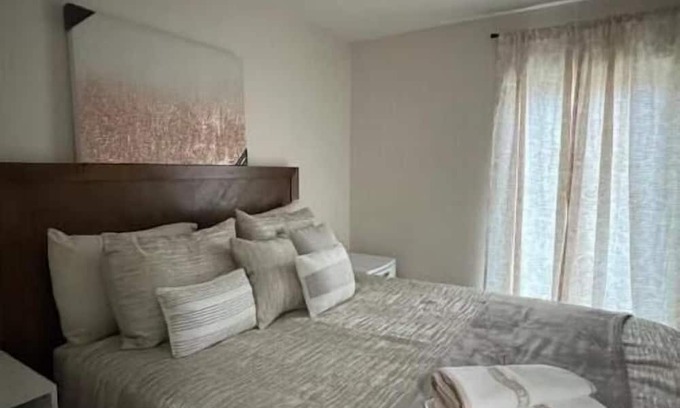 Indianapolis Apartment | Stay cozy, stay classy!