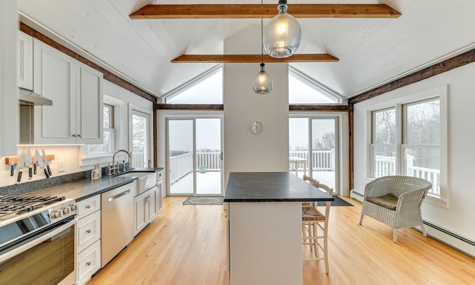 Cornwallville House | Historic Catskills Farmhouse w/ Panoramic Views!