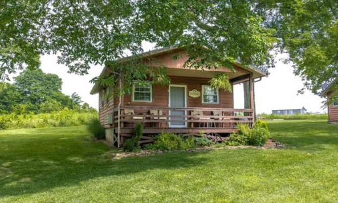 Cleora Cabin | The Nightingale Cabin