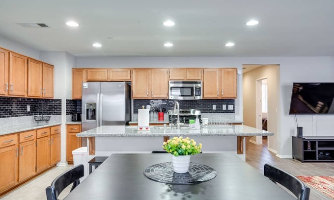 Menifee House | Lake Elsinore Home w/Fenced-In Yard & Fire Pit!