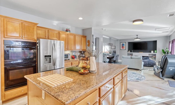 Silverado Ranch House | Lavender Oasis-Your Retreat from the Vegas Hustle