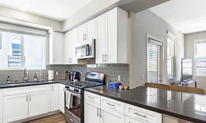 Moreno Valley Apartment | Modern Apartment in Prime Location (ID7929X67)